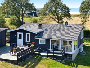 Sunlit Holiday Home in Funen with Conservatory in Martofte